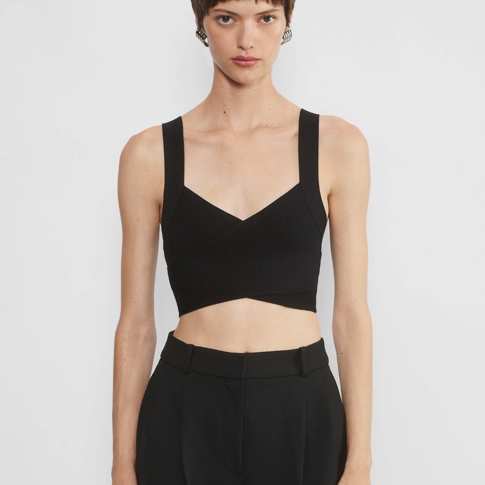Aritzia Babaton Sculpt Knit Greek Tank